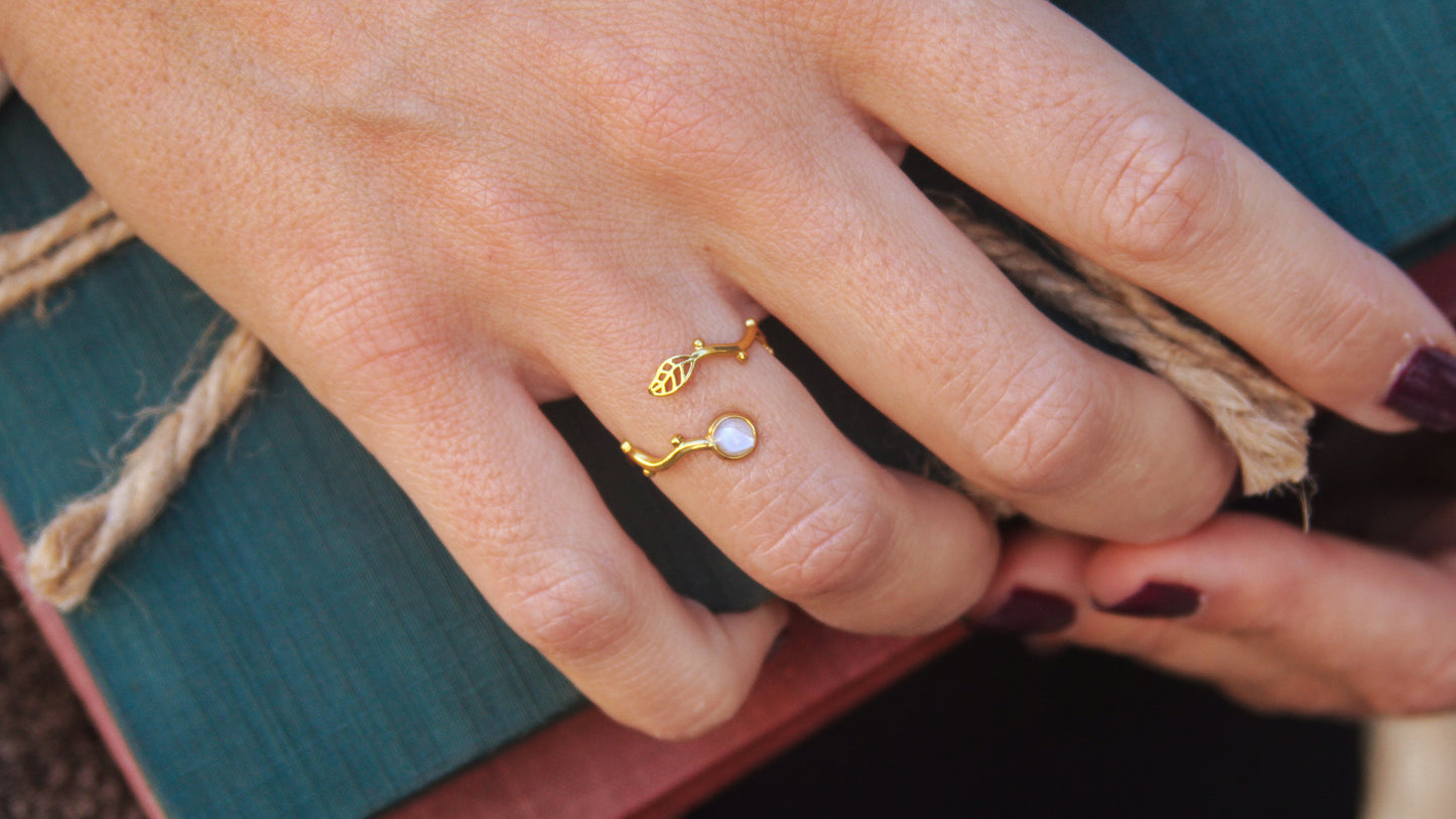 Vine Mother of Pearl Ring