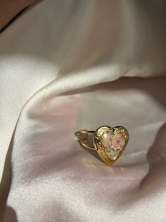 Dreamy Heart Locket Ring